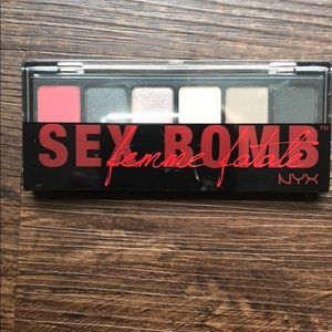 NWT NYX The Sex Bomb Shadow Palette